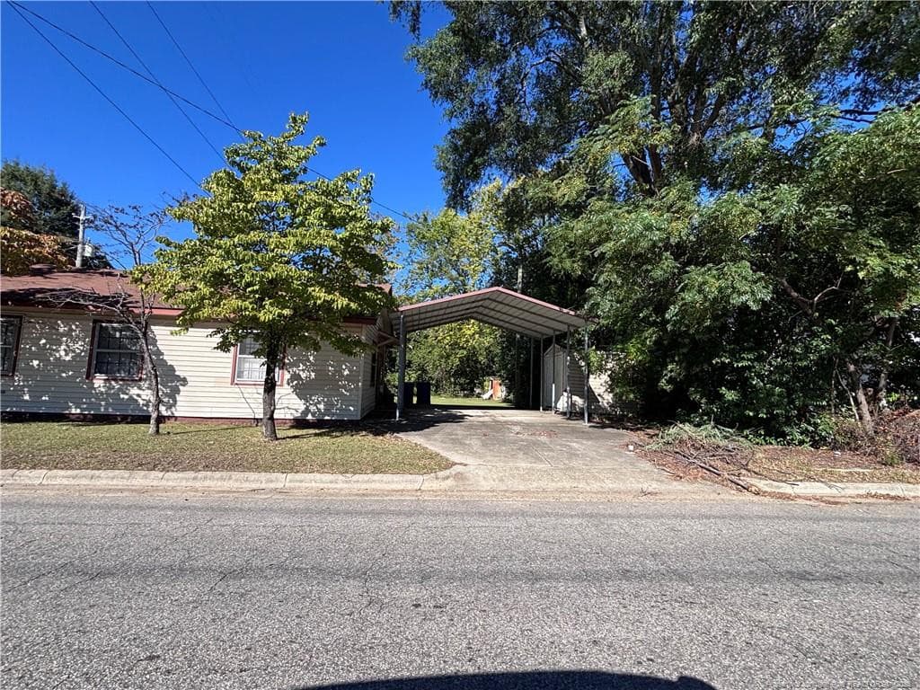 Photo 4 - 1000 N King Avenue, Dunn, NC 28334