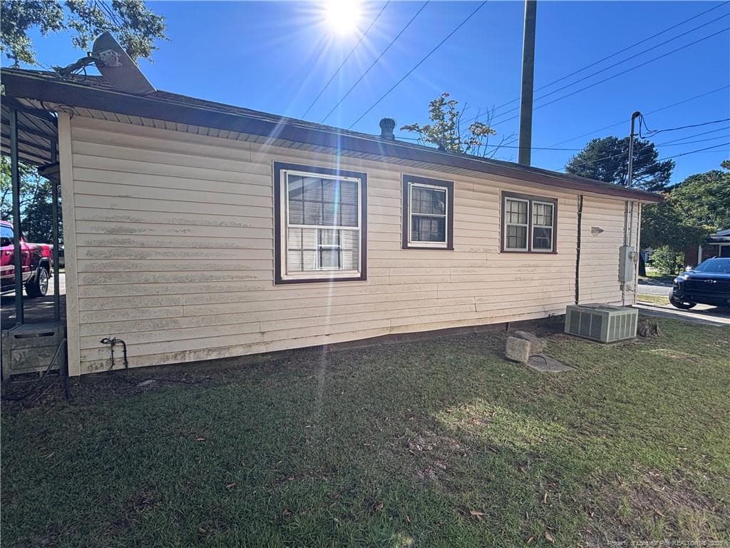 Photo 10 - 1000 N King Avenue, Dunn, NC 28334