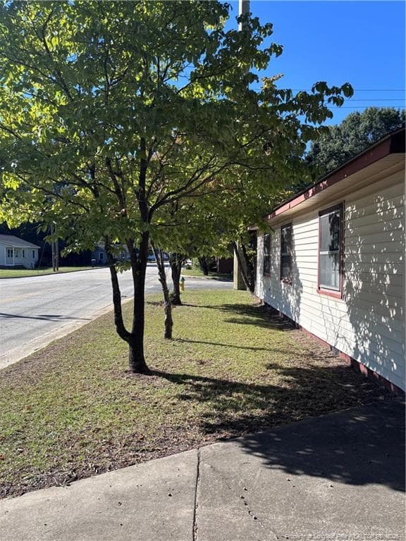 Photo 11 - 1000 N King Avenue, Dunn, NC 28334