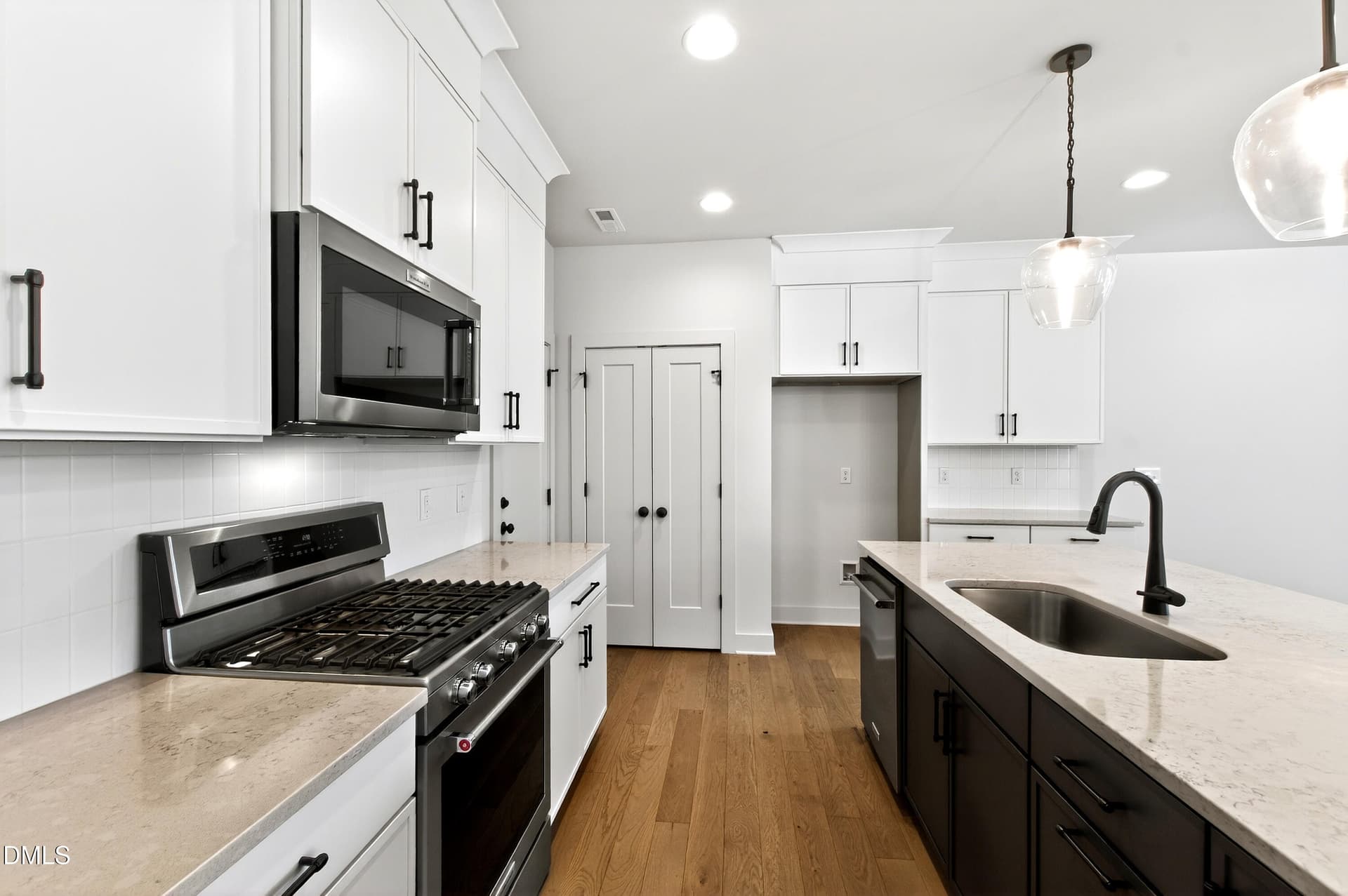 982 Helix (15) - 707 Mirkwood Avenue, Apex, NC 27523