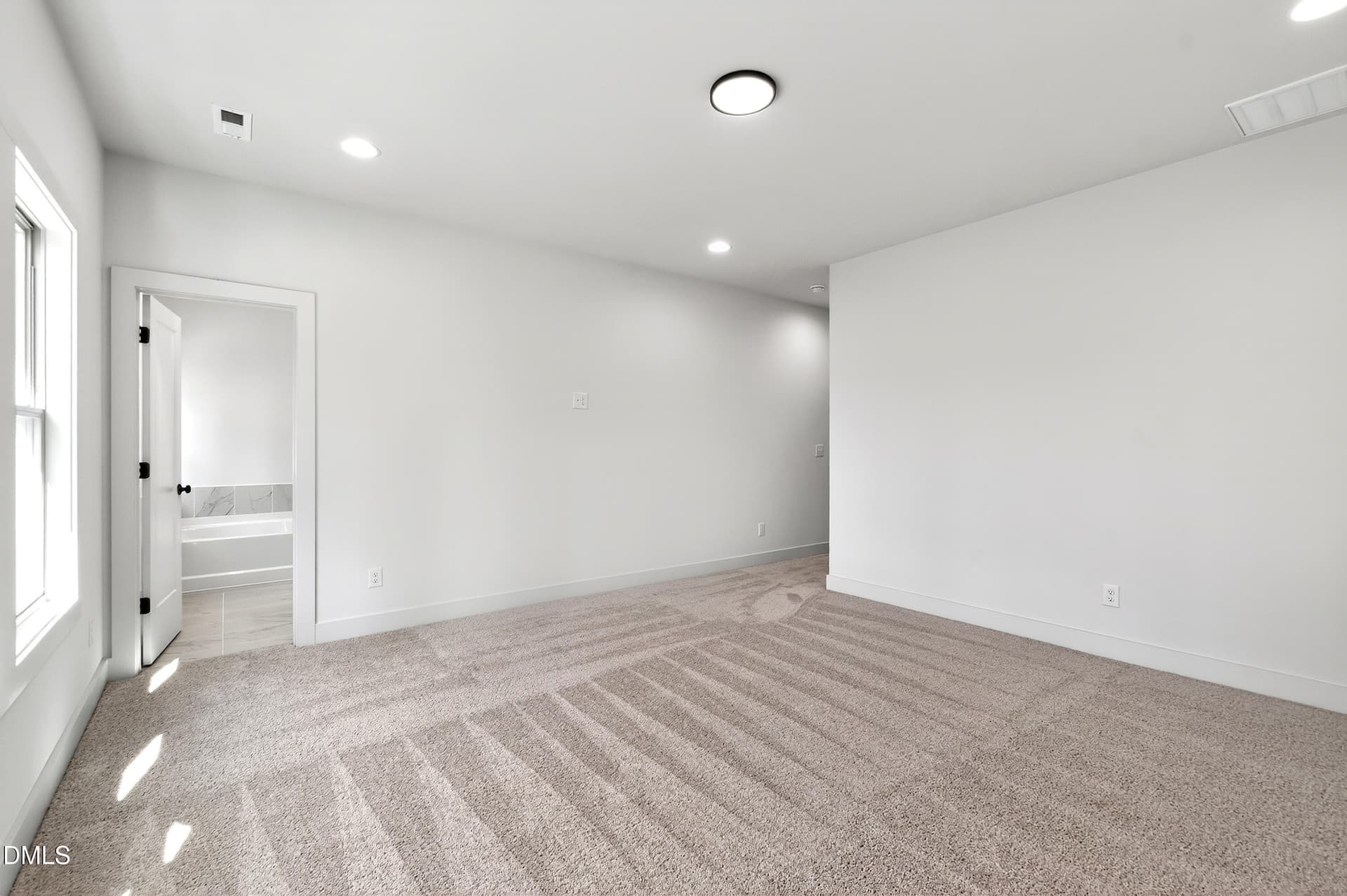 982 Helix (33) - 707 Mirkwood Avenue, Apex, NC 27523