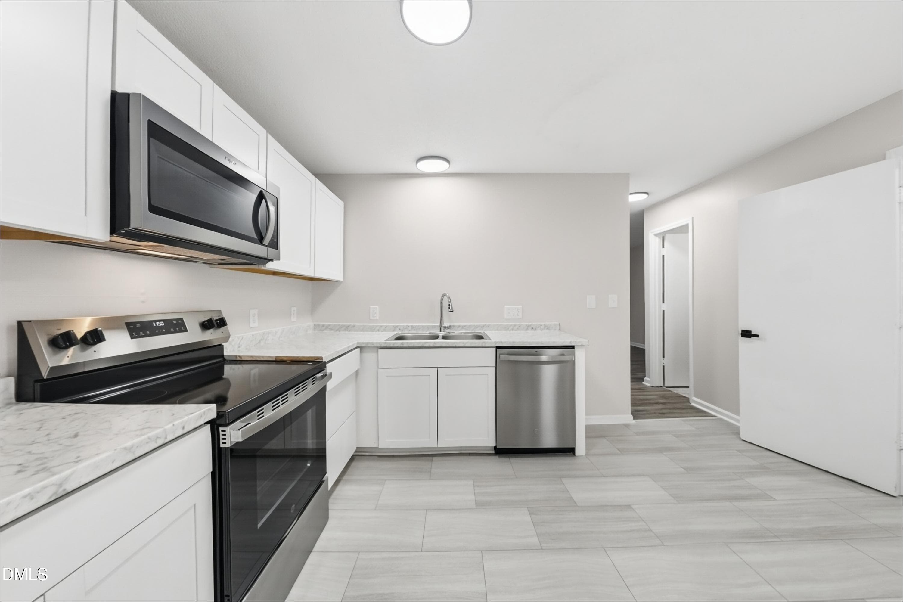 05_Kitchen-01 - 4202 Kaplan Drive, Raleigh, NC 27606