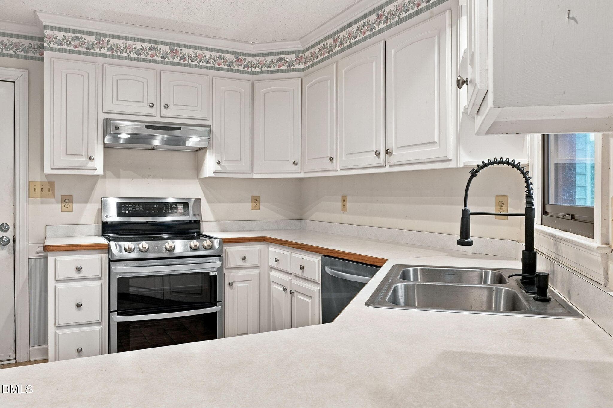 23-web-or-mls-DSC05161-Edited - 203 W Raintree Lane, Goldsboro, NC 27534