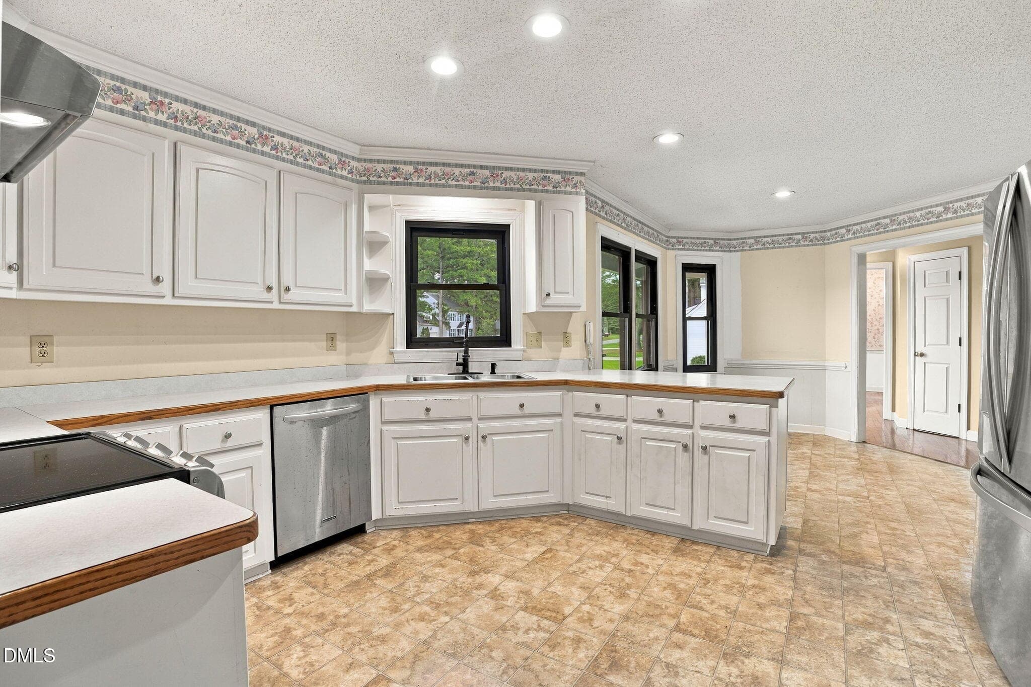 25-web-or-mls-DSC05170-Edited - 203 W Raintree Lane, Goldsboro, NC 27534