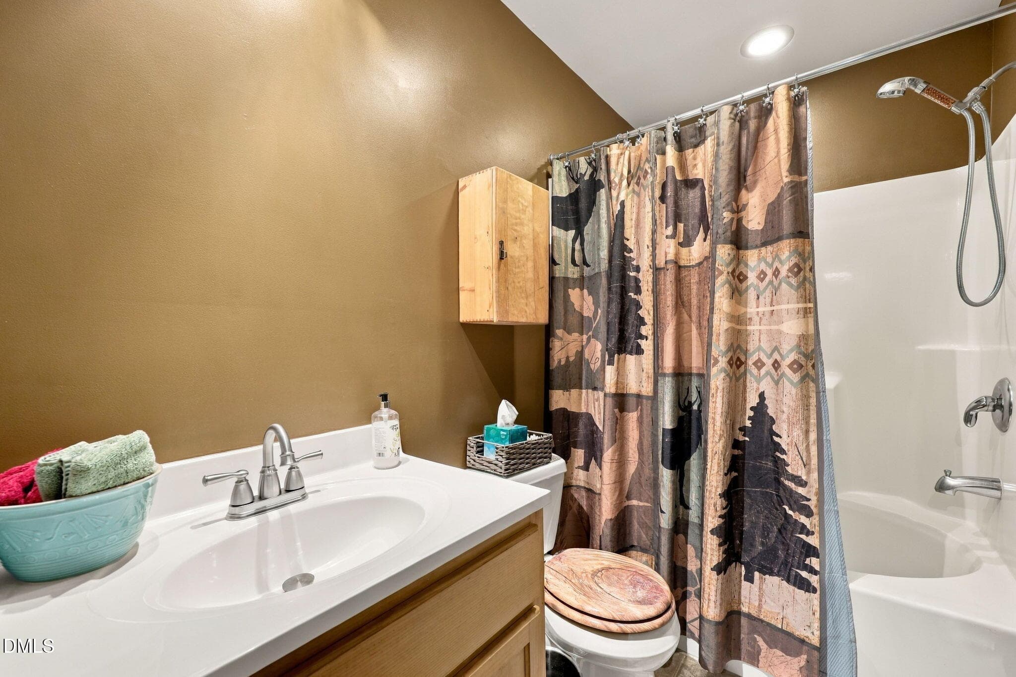 Hall bath - 2645 Bason Road, Mebane, NC 27302, Mebane