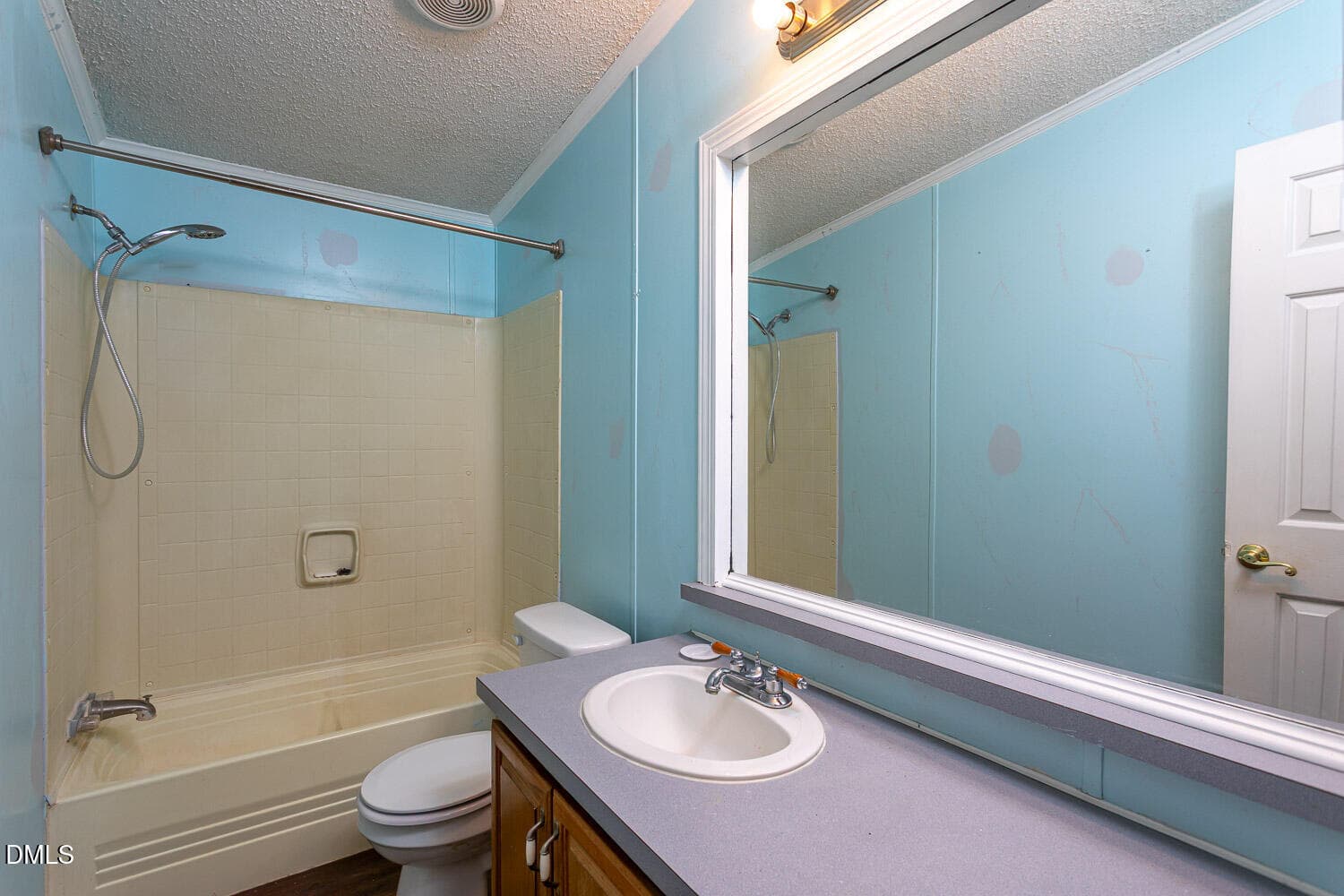 Full Bathroom - 3162 Twig Court, Wake Forest, NC 27587