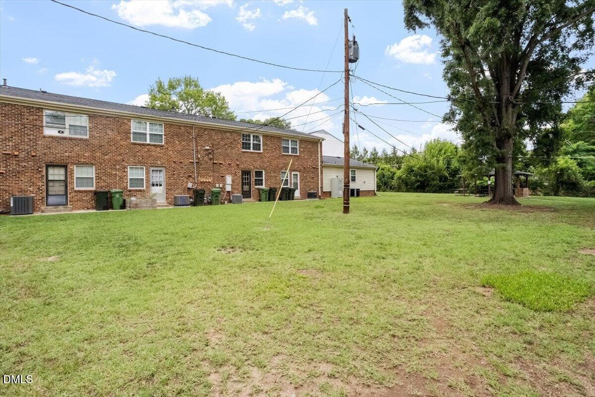 04-1002 Willow Dr [3244113]_07232026_04 - 1002 Willow Drive 19, Chapel Hill, NC 27514, Chapel Hill