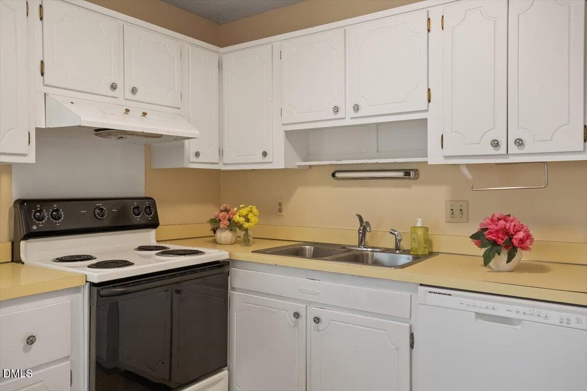 17-1002 Willow Dr [3244113]_07232026_17 - 1002 Willow Drive 19, Chapel Hill, NC 27514, Chapel Hill