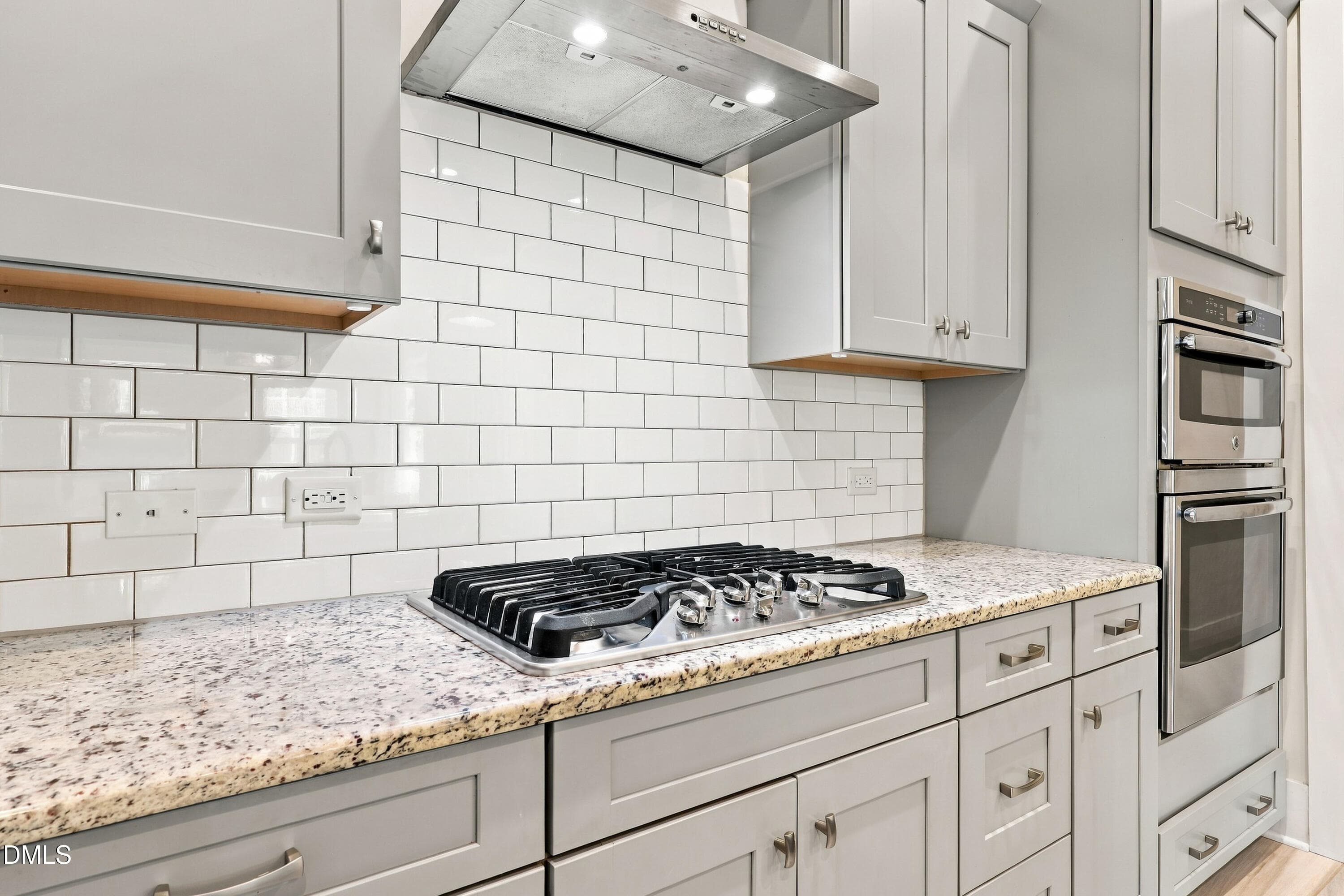 Gas Range & Convection Oven - 5329 Forsyth Park Street, Raleigh, NC 27616