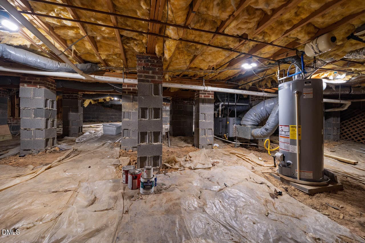 Walk in Crawl Space - 5516 Bridford Place, Raleigh, NC 27613