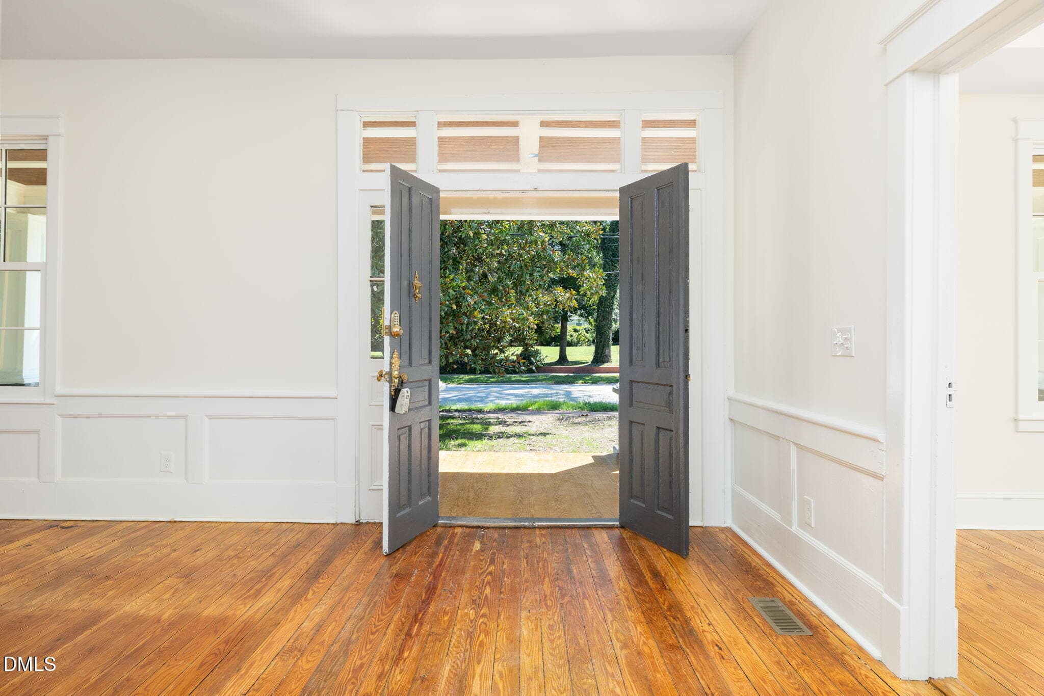 2-ENTRY-217-2a-Main-St-3 - 217 N Main Street, Warrenton, NC 27589