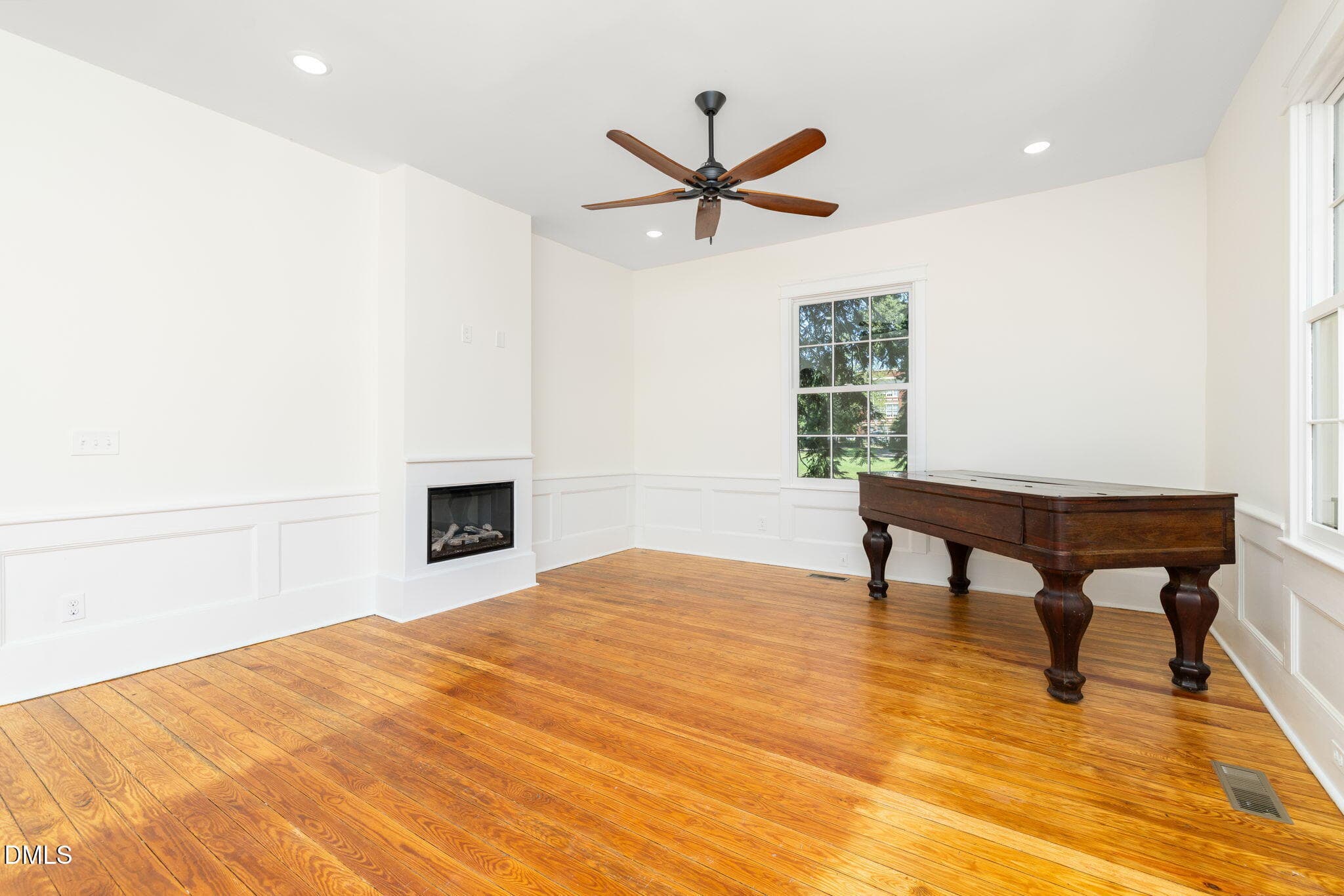 2-LIVING ROOM - 217 N Main Street, Warrenton, NC 27589