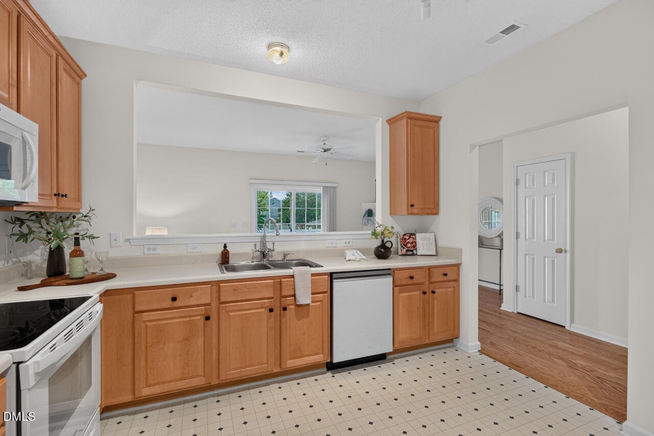 25_503_Auburn - 503 Auburn Square Drive, Durham, NC 27713