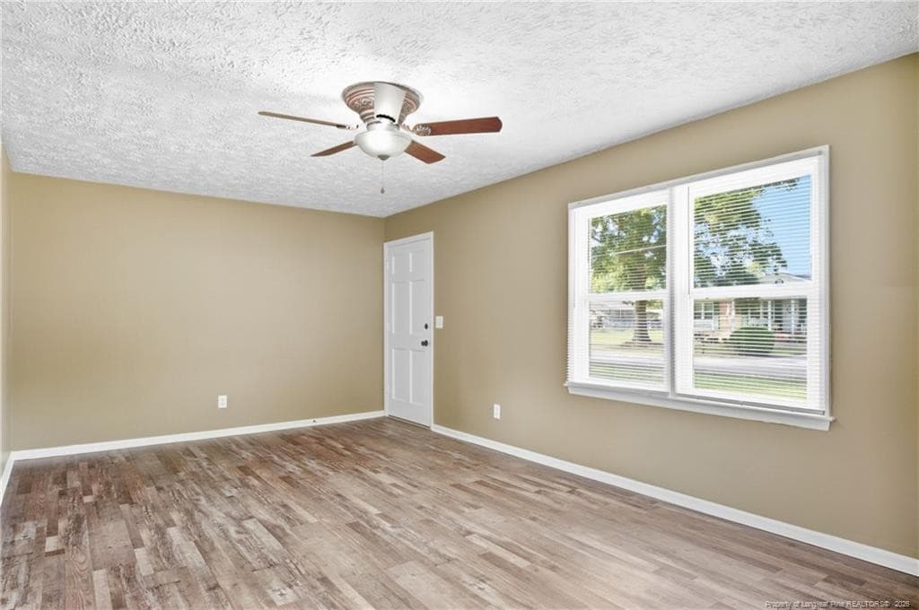 Photo 8 - 109 E Walnut Street, Bladenboro, NC 28320