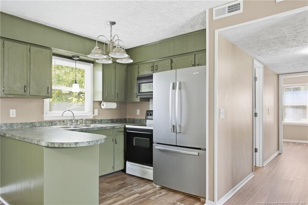 Photo 15 - 109 E Walnut Street, Bladenboro, NC 28320