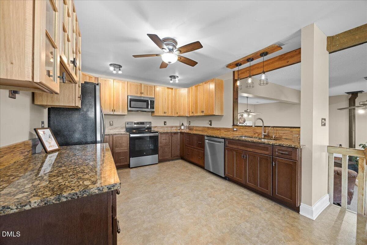 19-2A1A1162 - 3636- A Holly Grove Road, Dunn, NC 28334