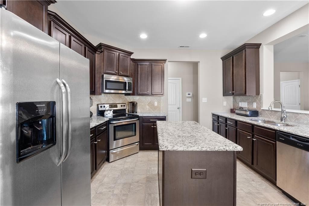 Photo 7 - 2111 Mannington Drive, Fayetteville, NC 28306