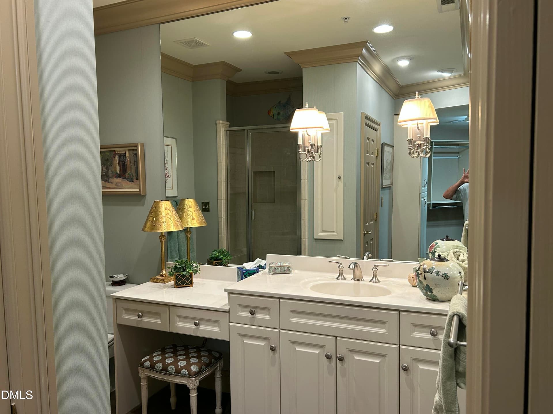 Owners bath - 2801 Glenwood Gardens Lane 205, Raleigh, NC 27608