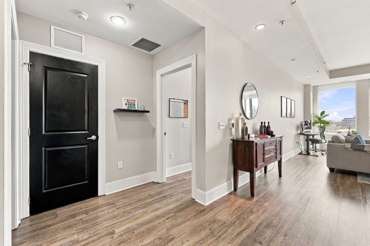 36-web-or-mls-IMG_1464.jpg - 400 W North Street 1028, Raleigh, NC 27603