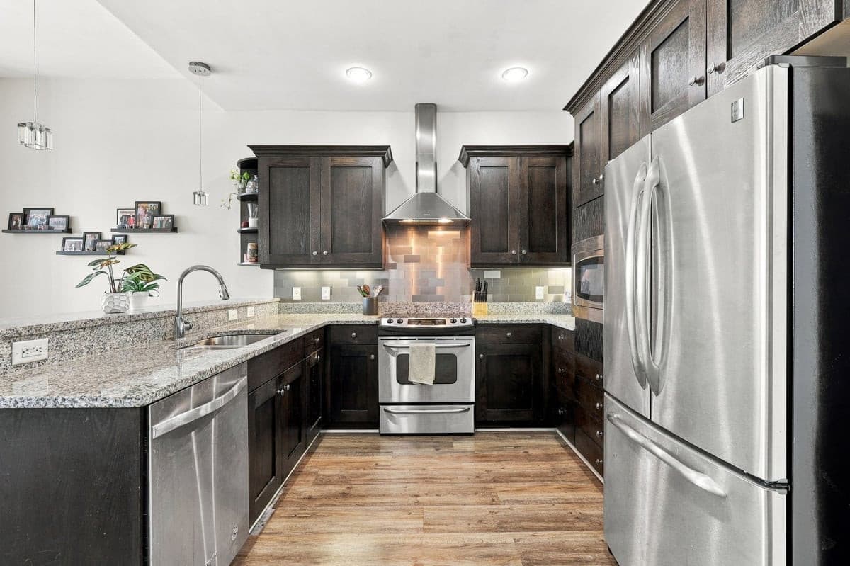 17-web-or-mls-IMG_1401_Edit.jpg - 400 W North Street 1028, Raleigh, NC 27603