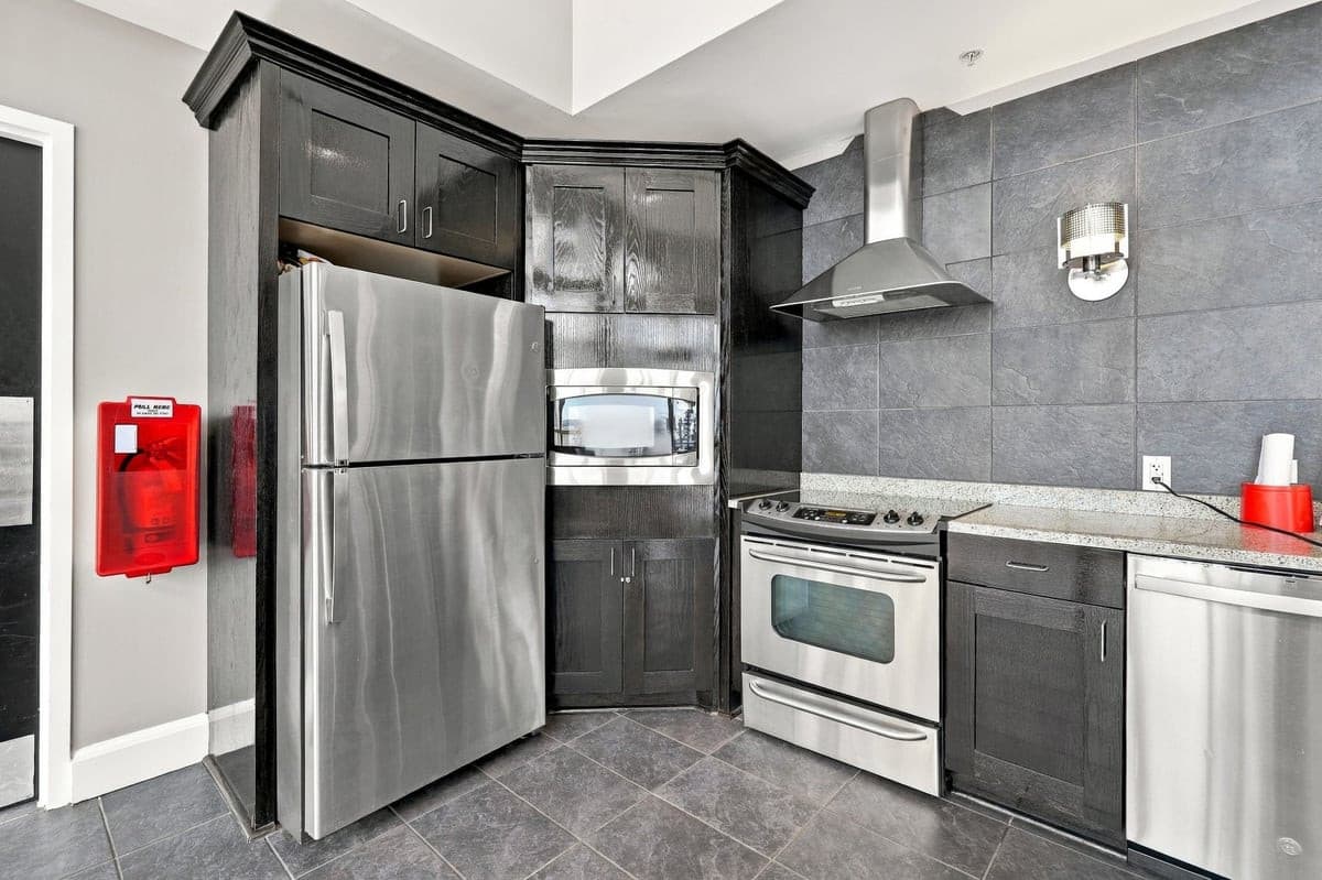 49-web-or-mls-IMG_1506.jpg - 400 W North Street 1028, Raleigh, NC 27603