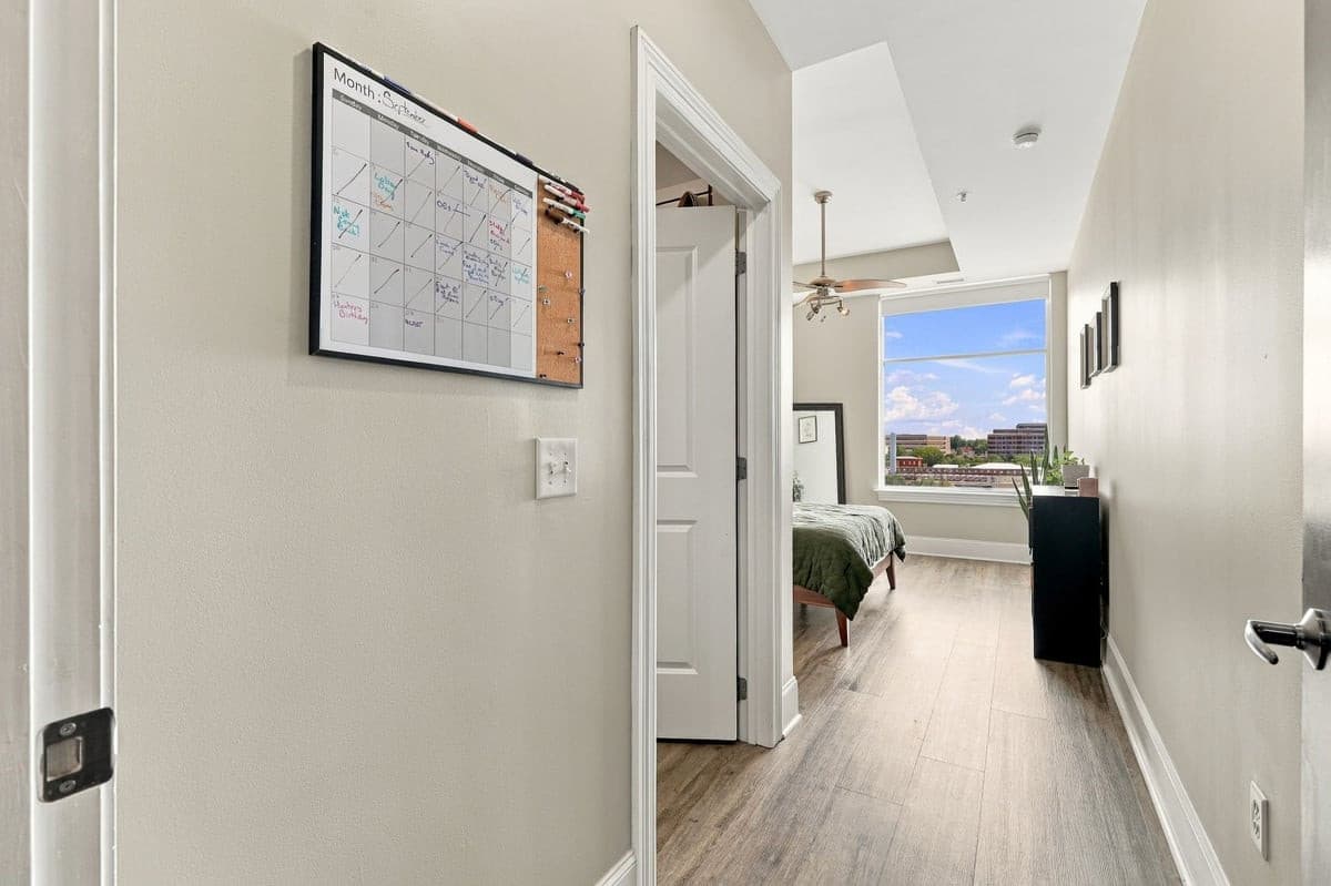 30-web-or-mls-IMG_1446.jpg - 400 W North Street 1028, Raleigh, NC 27603