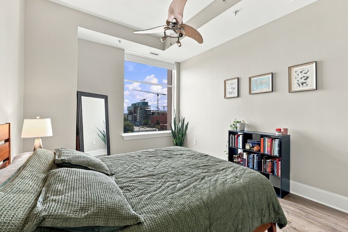 35-web-or-mls-IMG_1461.jpg - 400 W North Street 1028, Raleigh, NC 27603