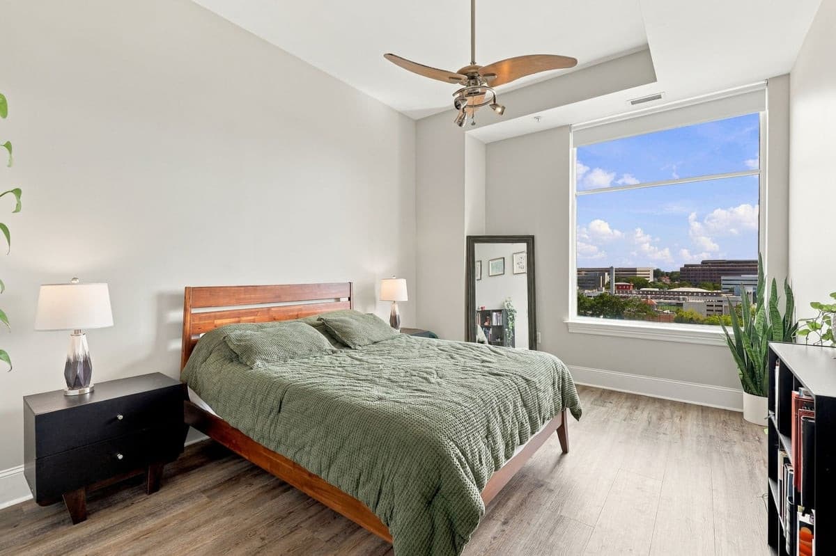 33-web-or-mls-IMG_1455.jpg - 400 W North Street 1028, Raleigh, NC 27603