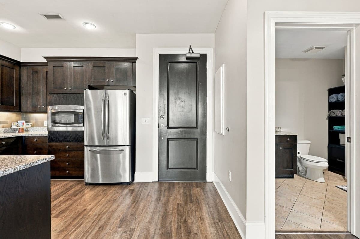 16-web-or-mls-IMG_1395.jpg - 400 W North Street 1028, Raleigh, NC 27603