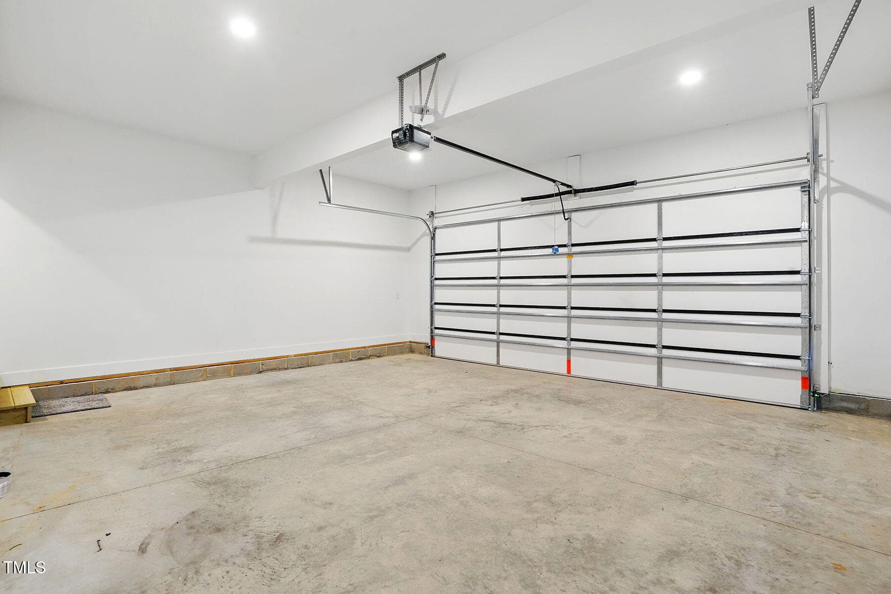 Garage - 8629 Dukes Lake Road, Zebulon, NC 27597, Zebulon