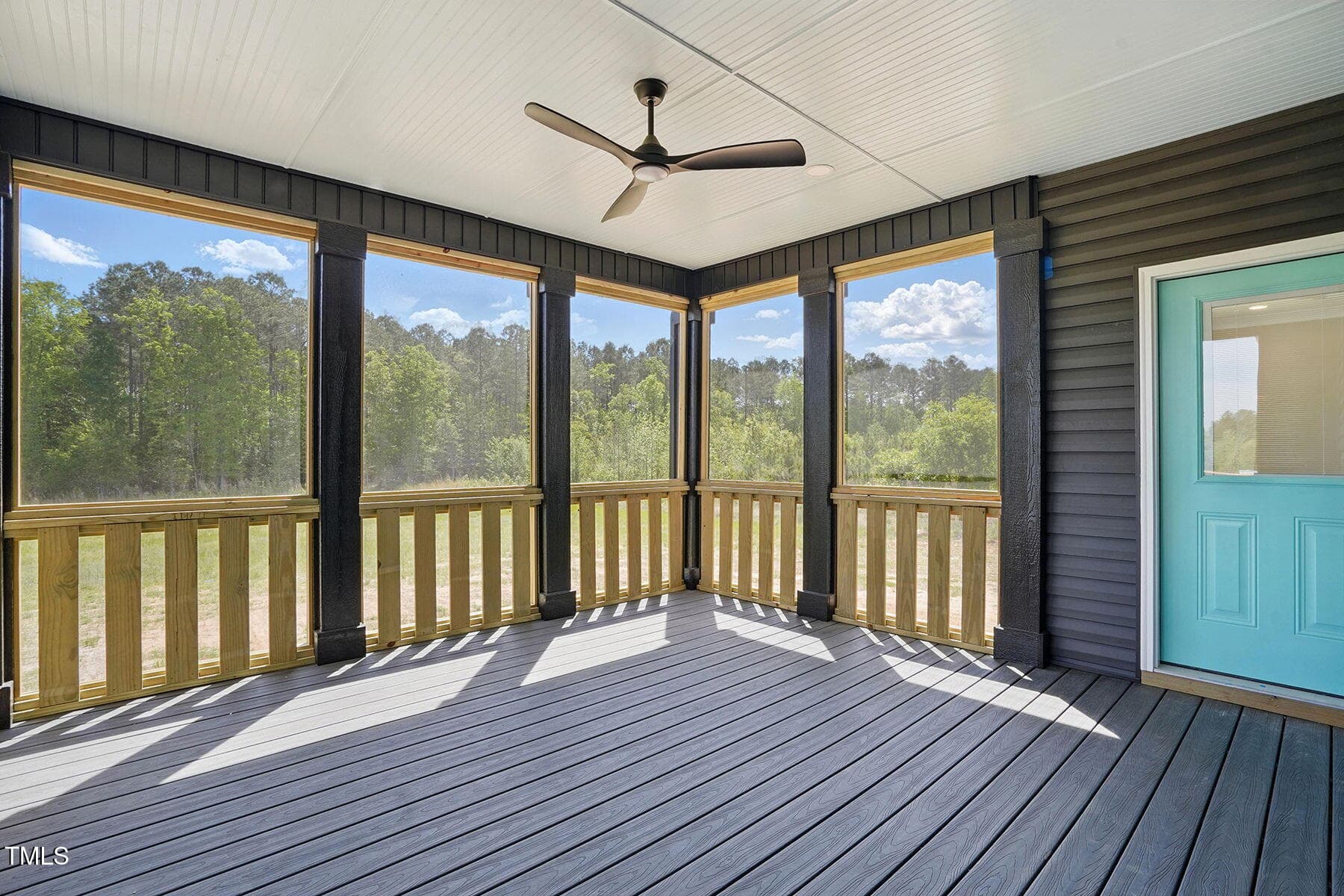 Screen porch - 8629 Dukes Lake Road, Zebulon, NC 27597, Zebulon