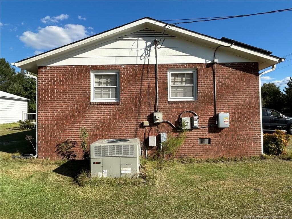 Side View - 754 W Horne Road, Rowland, NC 28383