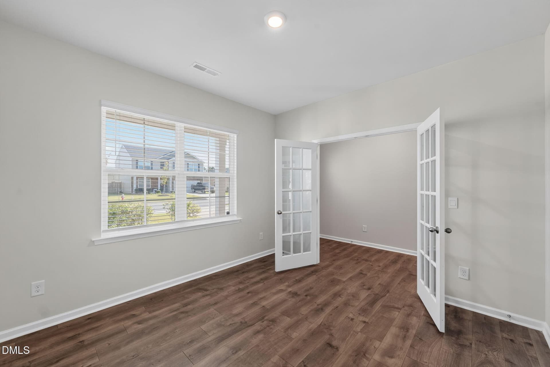 9-web-or-mls-P1080003 - 1033 Broadlands Way, Graham, NC 27253