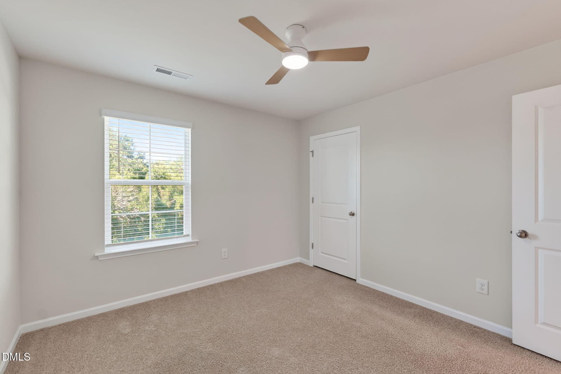 31-web-or-mls-P1080145 - 1033 Broadlands Way, Graham, NC 27253