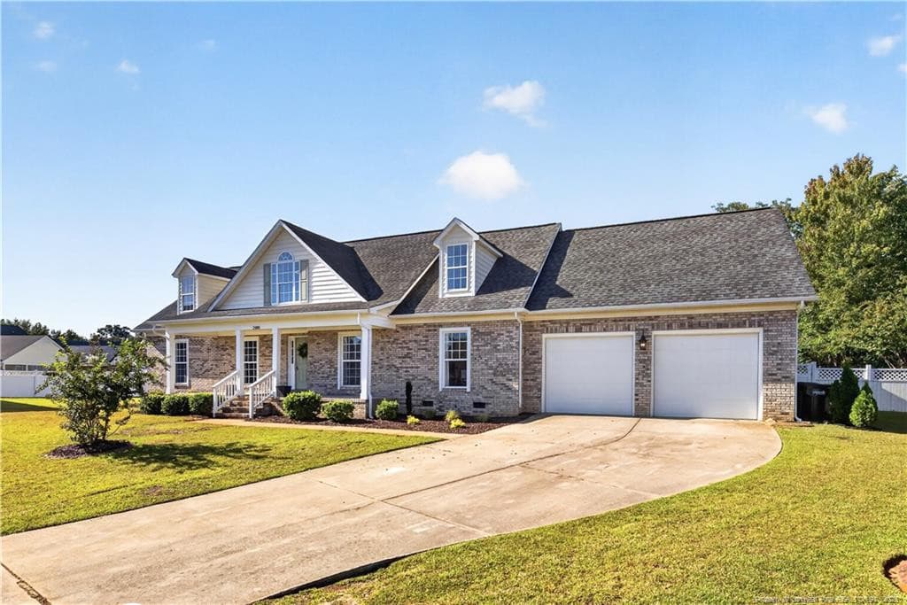 Photo 2 - 2000 Notland Court, Fayetteville, NC 28304