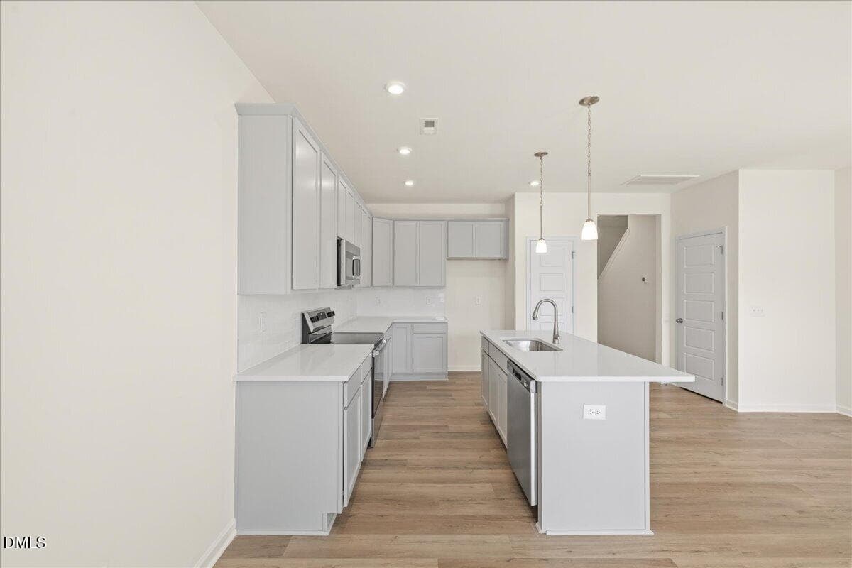 68-HHHunt Homes-Lot 23-Whitfield Kitchen - 326 Short Ridge Way, Rolesville, NC 27571
