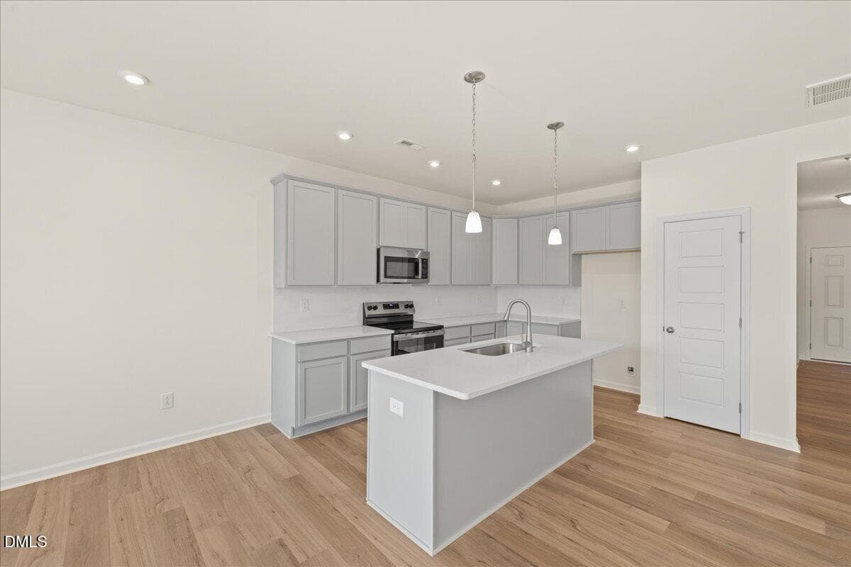 70-HHHunt Homes-Lot 23-Whitfield-Kitchen - 326 Short Ridge Way, Rolesville, NC 27571