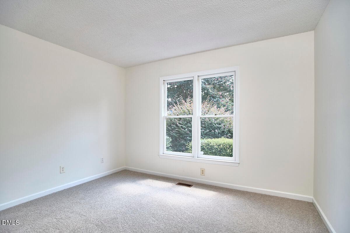 013 - 9 Hickory Wood Square, Durham, NC 27713
