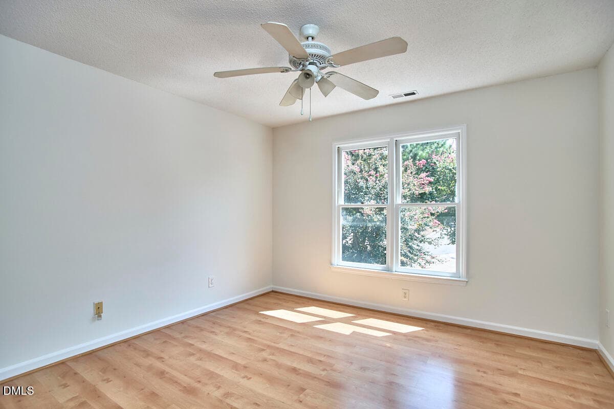 030 - 9 Hickory Wood Square, Durham, NC 27713