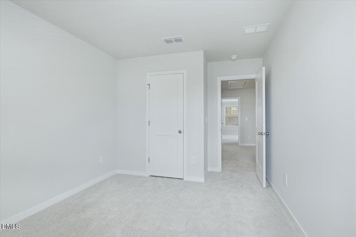 18-RAL_Oakwood_Amber_932BroadleafTrce_02 - 932 Broadleaf Trace, Mebane, NC 27302