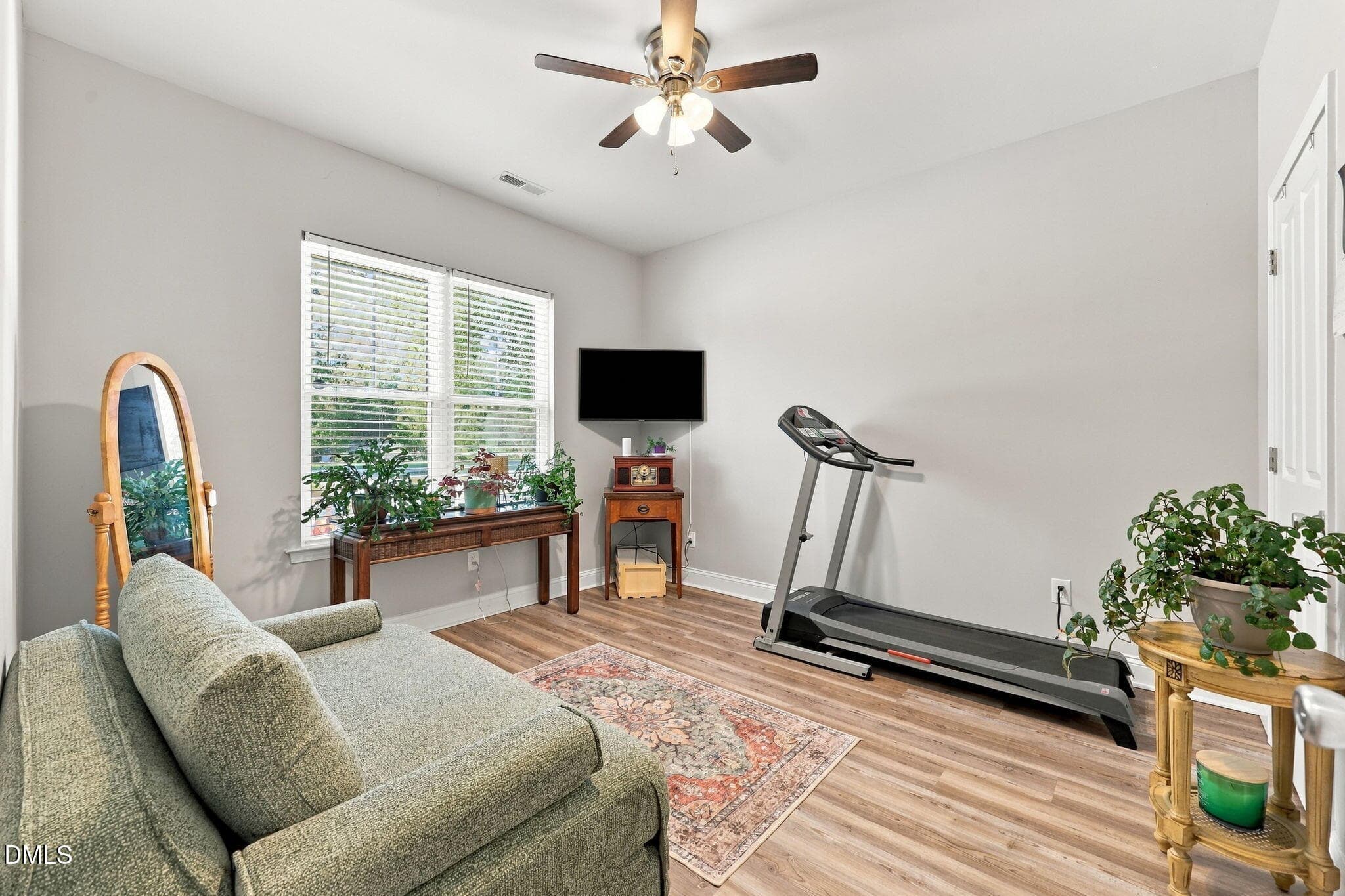 15-web-or-mls-IMG_8281 - 712 W Lee Avenue 8, Yadkinville, NC 27055