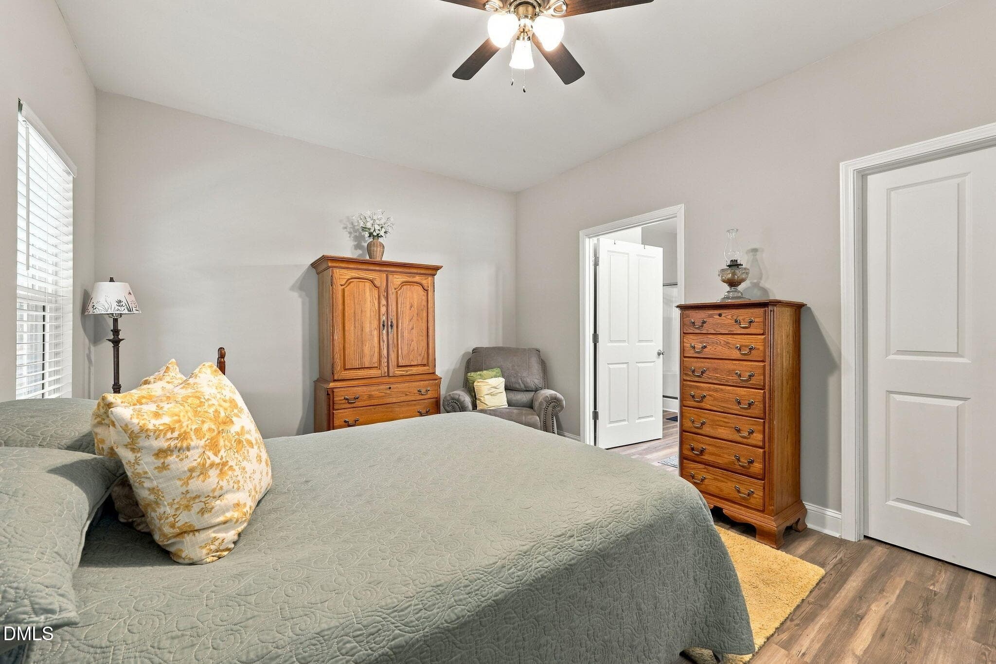 32-web-or-mls-IMG_8359 - 712 W Lee Avenue 8, Yadkinville, NC 27055