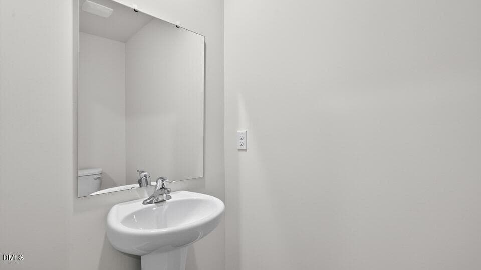 POWDER ROOM - 32 Bee Garden Court, Angier, NC 27501