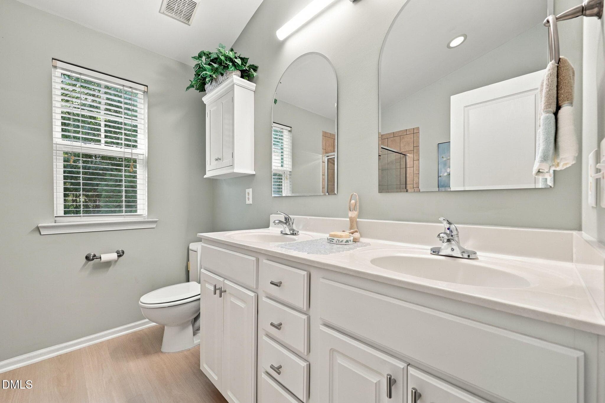 18-web-or-mls-IMG_0075 - 5011 Lady Of The Lake Drive, Raleigh, NC 27612