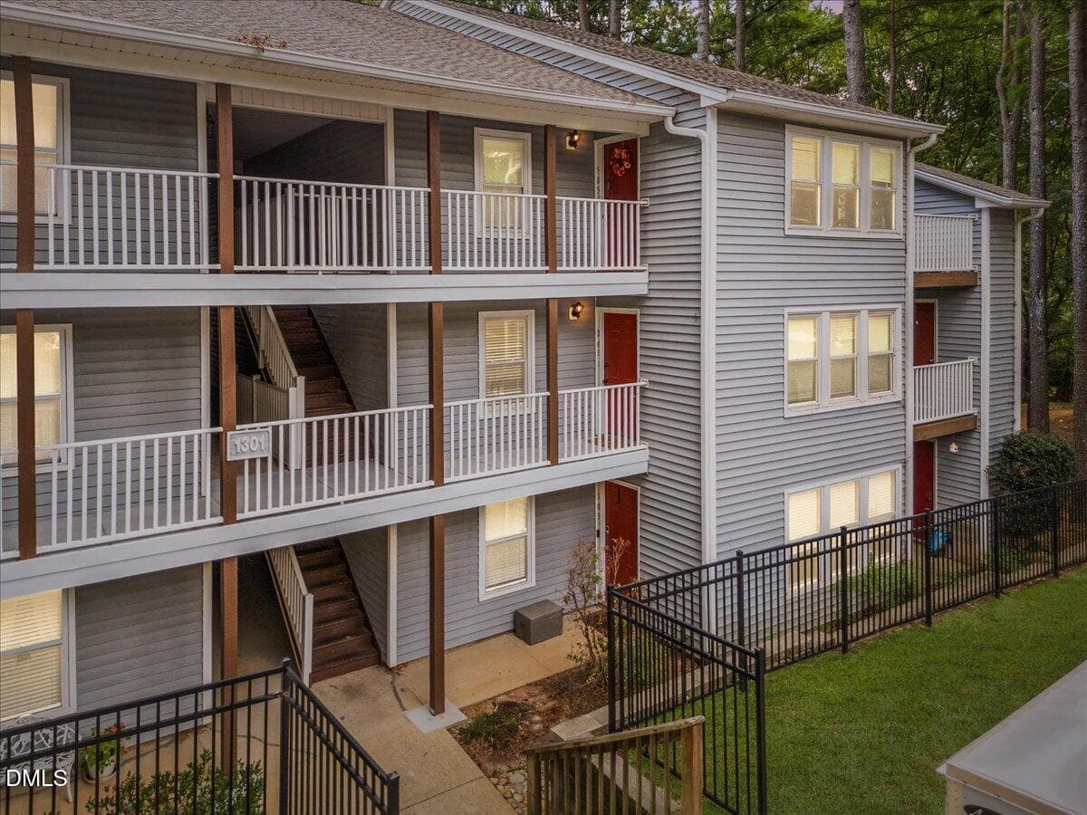 Front of Building - 1301 Hillbrow Lane 203, Raleigh, NC 27615