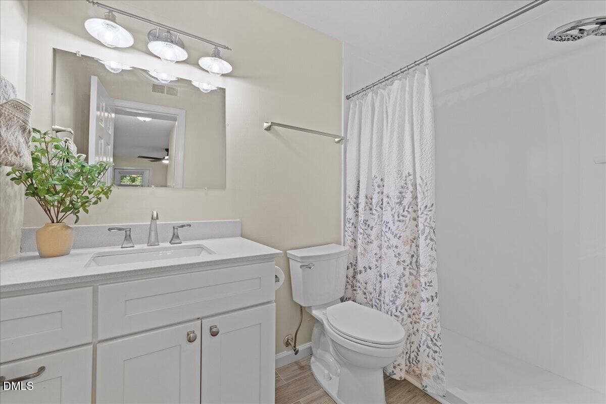 Walk-in Shower - 1301 Hillbrow Lane 203, Raleigh, NC 27615