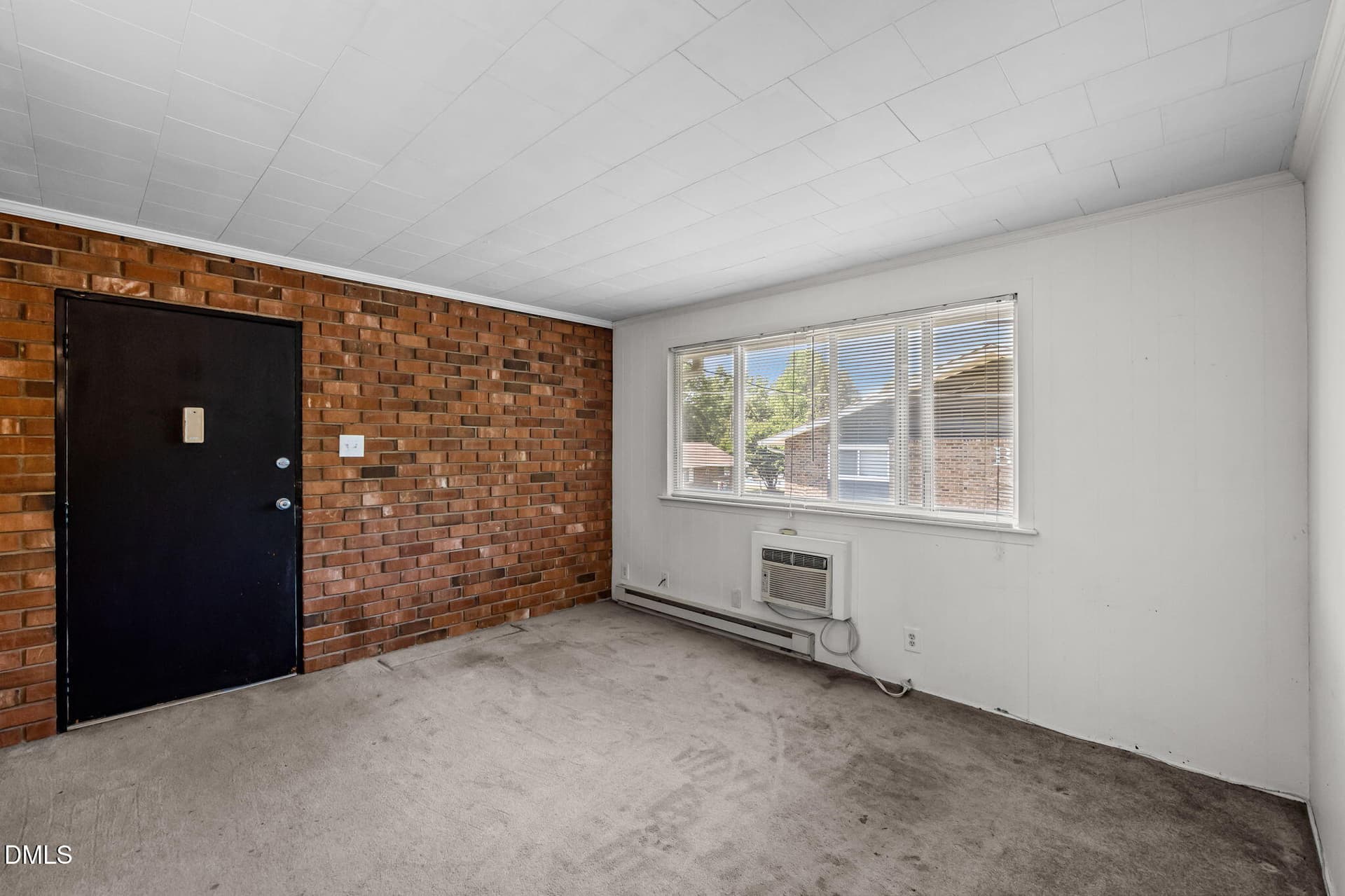 21-web-or-mls-P1120945 - 124 Fidelity Street Apt 15, Carrboro, NC 27510