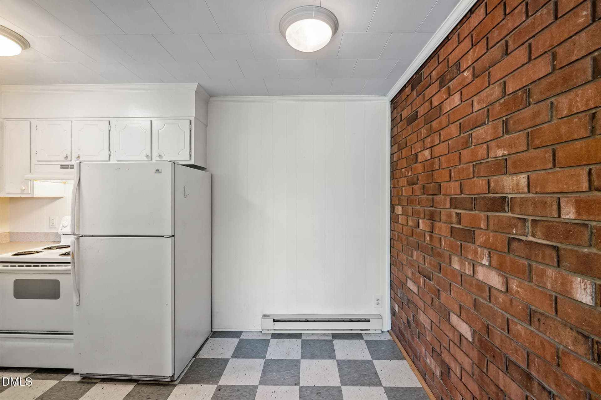 27-web-or-mls-P1120963 - 124 Fidelity Street Apt 15, Carrboro, NC 27510