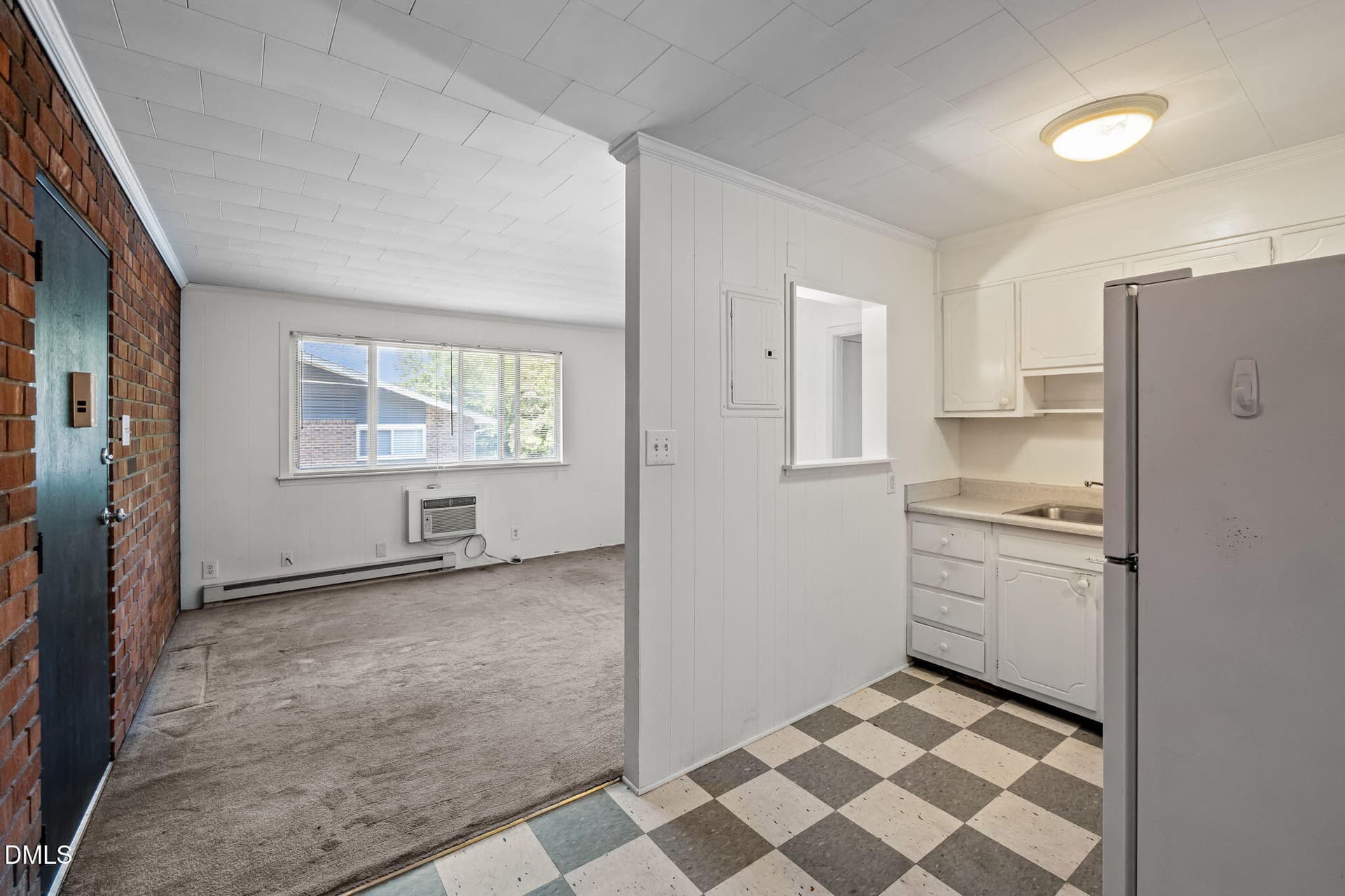 28-web-or-mls-P1120966 - 124 Fidelity Street Apt 15, Carrboro, NC 27510
