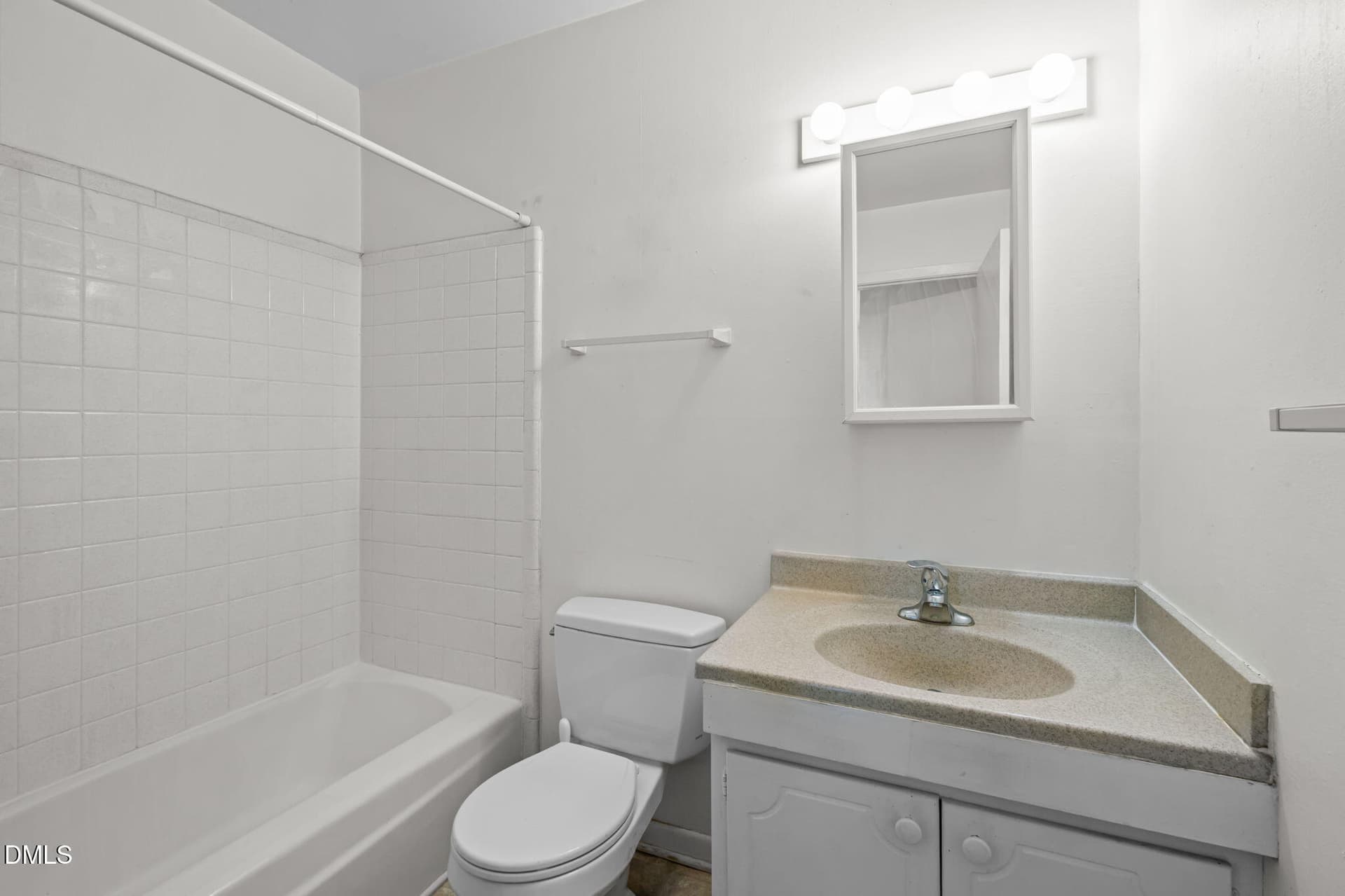 36-web-or-mls-P1120990 - 124 Fidelity Street Apt 15, Carrboro, NC 27510